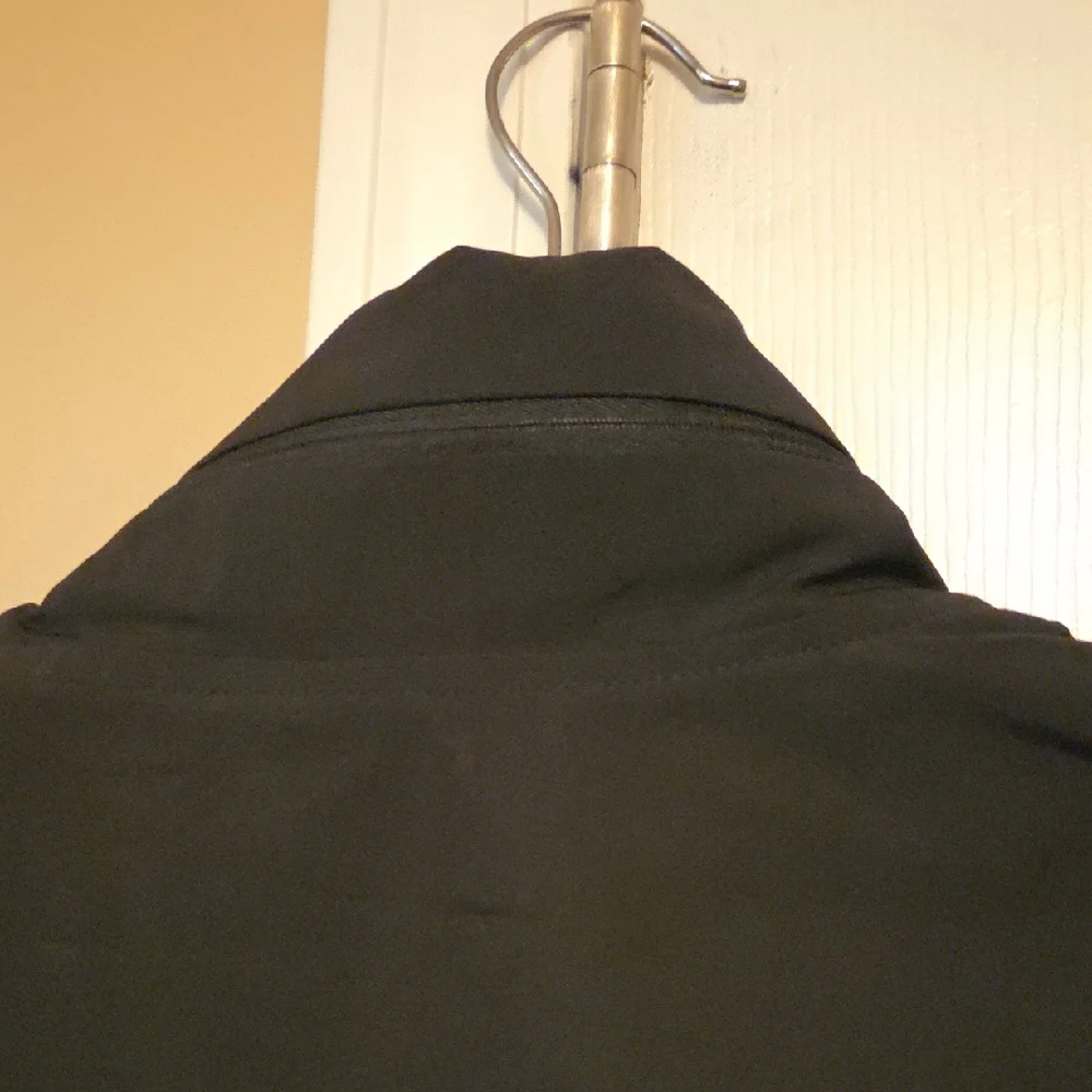 Old Navy Black Jacket - Picture 4 of 6